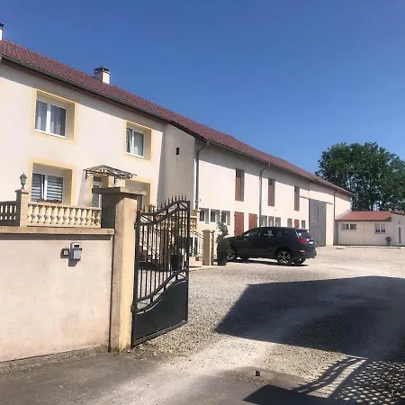 Beau F4 Dans Un Ecrin De Verdure Berneville Exterior photo